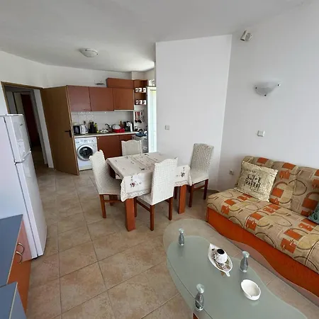 Апартамент St. Vlas *