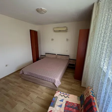 St. Vlas Apartamento *